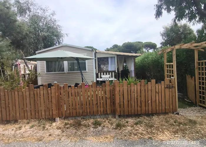 Апартаменти Camping Les Pins Maritimes - Mobil Home Tout Confort *