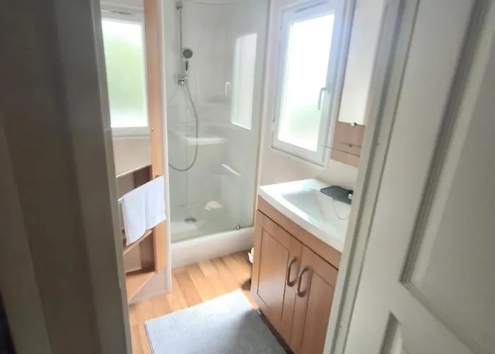 Апартаменти Camping Les Pins Maritimes - Mobil Home Tout Confort *